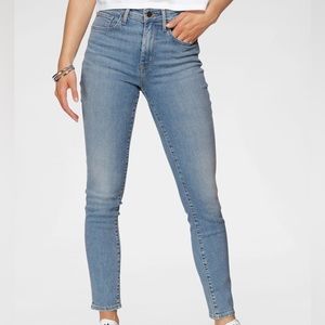 Levis 721 high rise skinny jeans